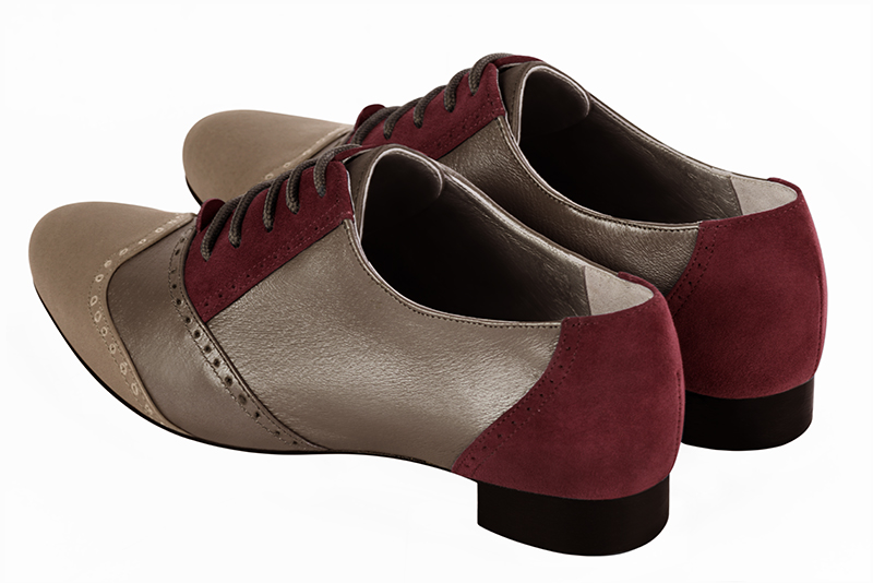Tan beige and burgundy red women's fashion lace-up shoes. Round toe. Flat leather soles. Rear view - Florence KOOIJMAN